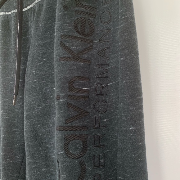 Calvin Klein performance sweatpant/leggings. Size small - Picture 2 of 6